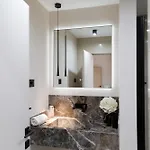 Beachfront Apartman *