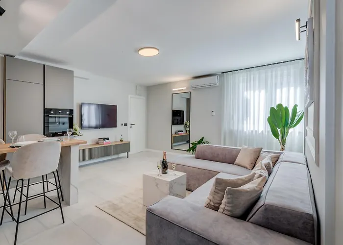 Beachfront Апартаменты Сплит