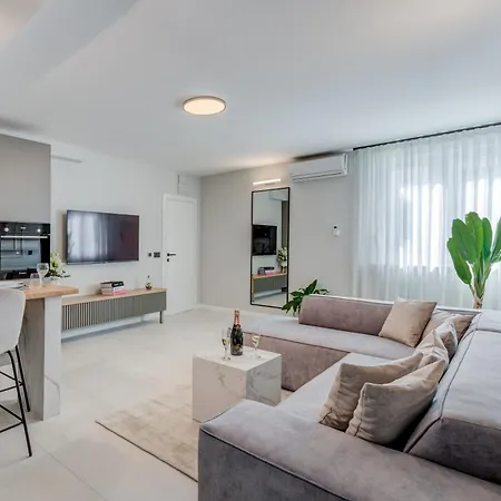 Beachfront Apartment Split
