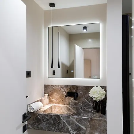 Beachfront Apartman *