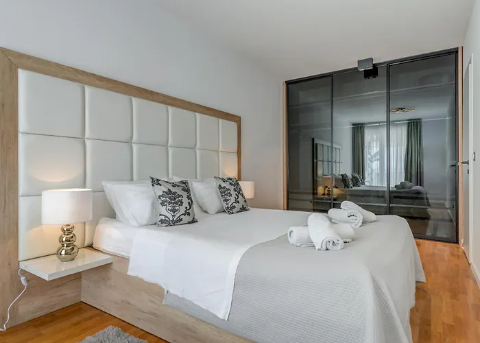 Beachfront Apartament *