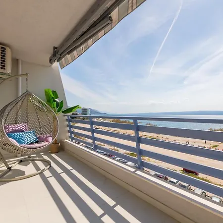 Апартаменты Beachfront