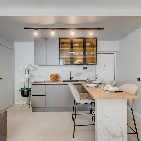 Beachfront Апартаменты Сплит